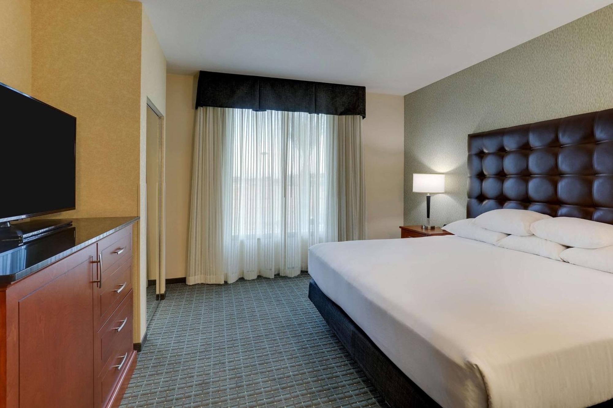 Drury Inn & Suites Phoenix Chandler Fashion Center Екстер'єр фото