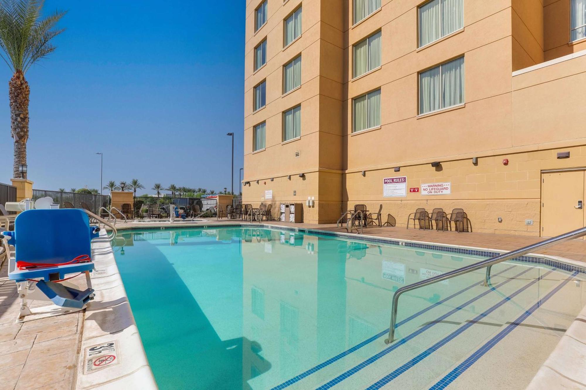 Drury Inn & Suites Phoenix Chandler Fashion Center Екстер'єр фото